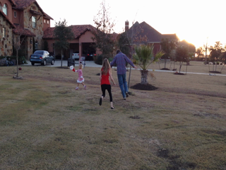 Click to Play Video 2012-12-24 016 Christmas Eve at T&S.png